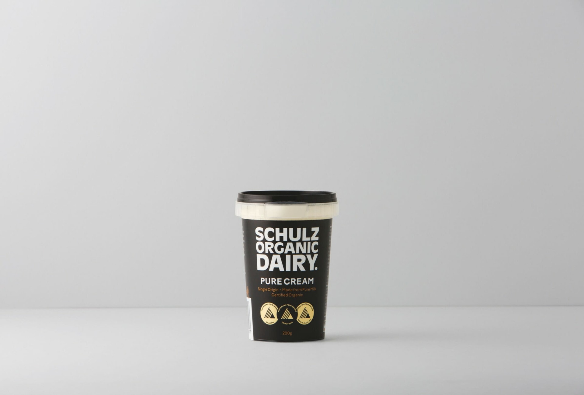 Packaging Design for Schulz Organic Dairy. Yoghurt Tub